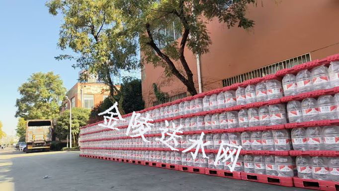 俆庄哇哈哈桶装水